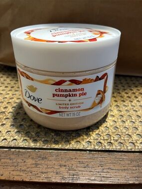 Dove Cinnamon Pumpkin Pie Limited Edition Body Scrub